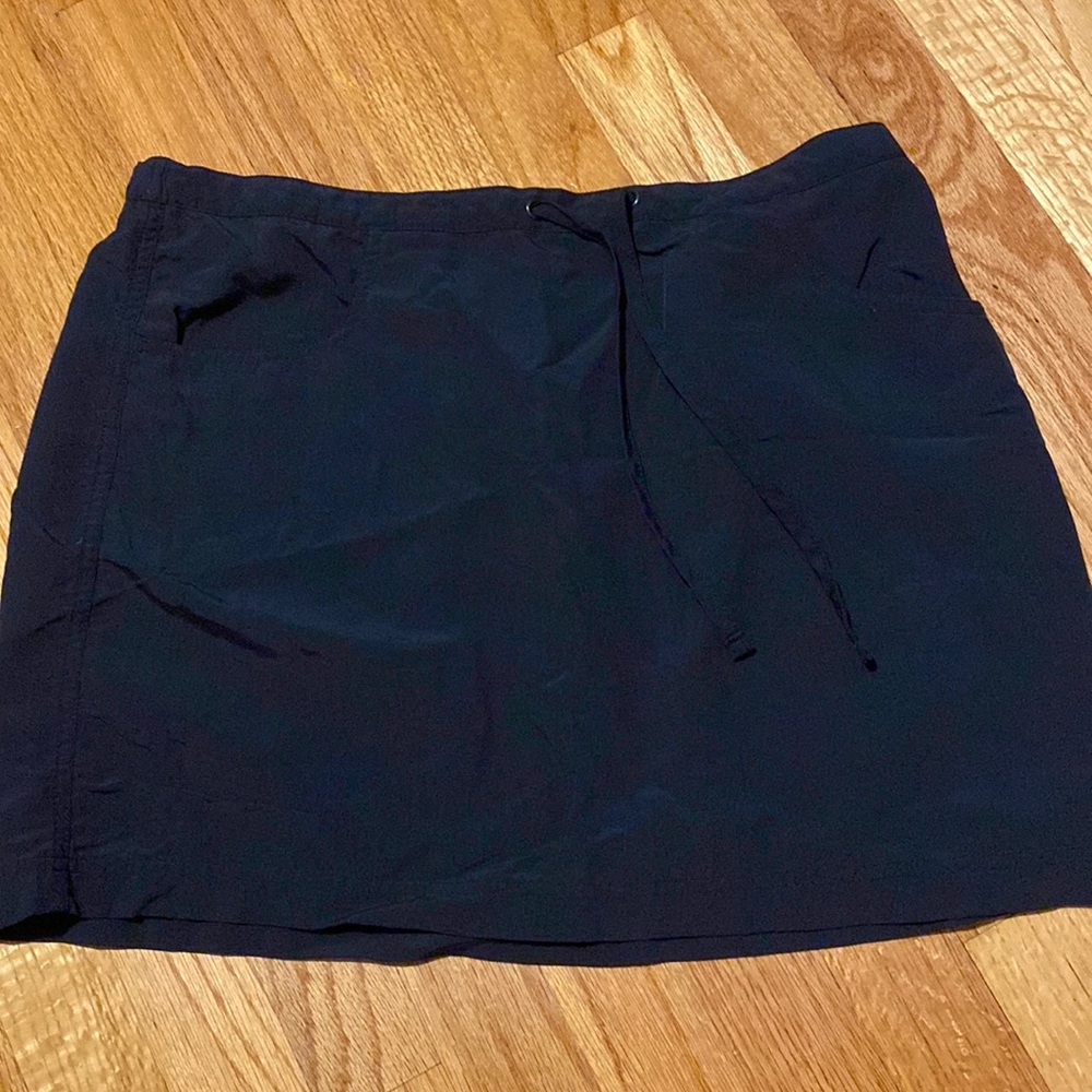 LLBean women’s skirt swimsuit coverup black medium
